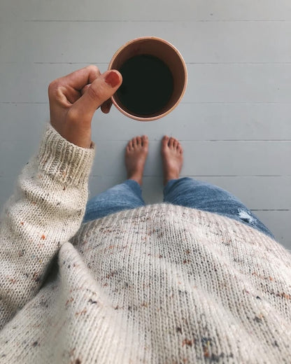 Kein Schnickschnack Pullover | lässiger Klassiker aus Sunday und Primo Tynn Silk Mohair von Sandnes Garn