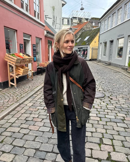 Sophie-huivi - Far | rento suosikki Woolfolkin Far-mallistosta