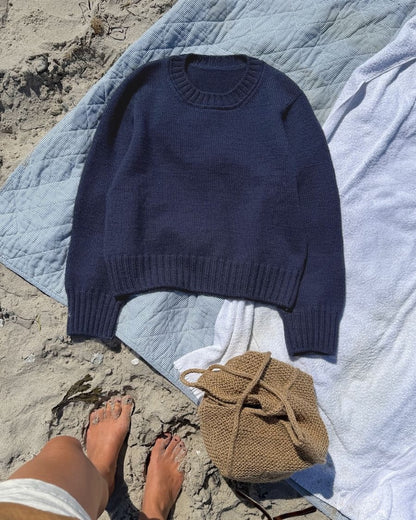 Vega Sweater | klassischer Pullover aus Double Sunday von Sandnes Garn