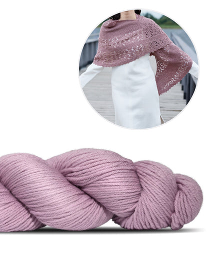 Tuch Play of Light | hulmønster i Cheeky Merino Joy fra Rosy Green Wool