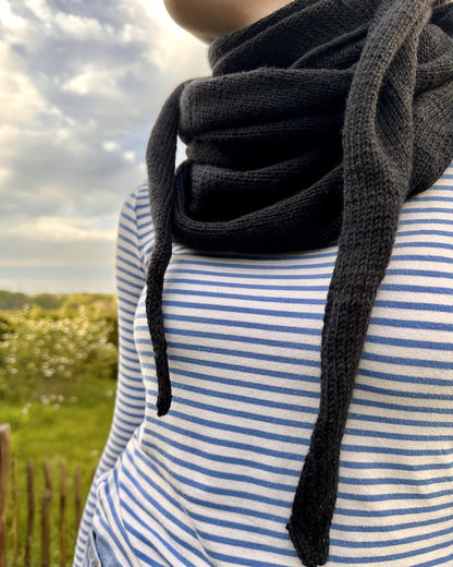 La couverture la plus simple du monde | souple et décontractée en Cheeky Merino Joy de Rosy Green Wool