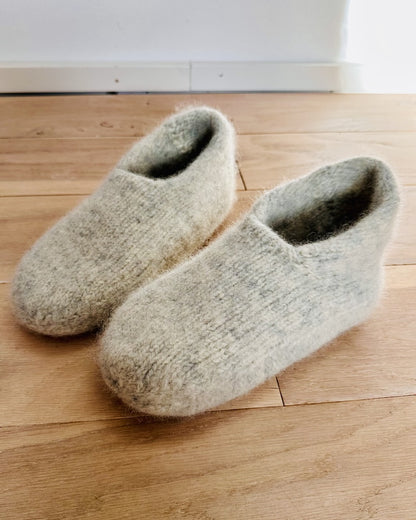 Family Felt Slippers | cozy and doubly warm from Fritidsgarn by Sandnes Garn