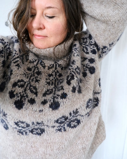 Chandail Blueberry | Motif de baies en Plötulopi et Tynn Silk Mohair