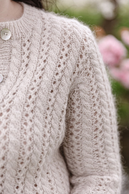 Cathy Cardigan | ravissant motif en dentelle en mérinos et Soft Silk Mohair de Knitting for Olive