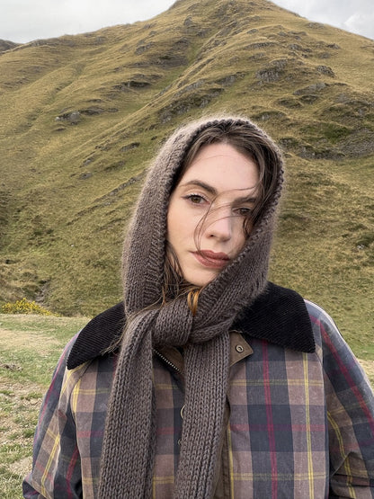Briar Hood | romantischer Kapuzenschal aus Le Lambswool und Le Petit Silk & Mohair von Biches & Bûches