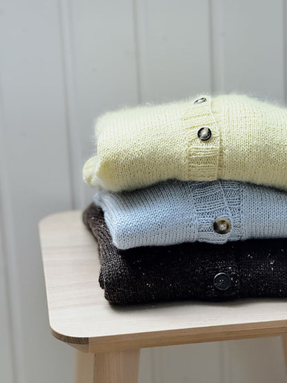 Gween Cardigan | classique, style club de lecture, en fil Peer Gynt de Sandnes Garn