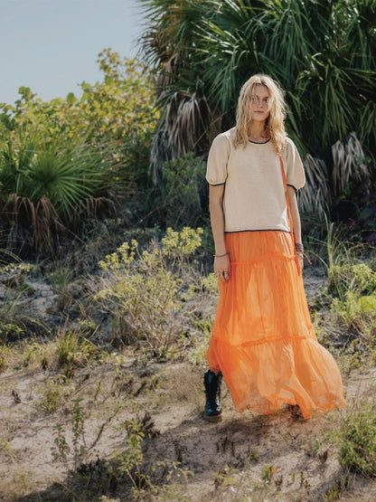 Molly Tee | with delicate contrast edges from Mandarin Petit by Sandnes Garn