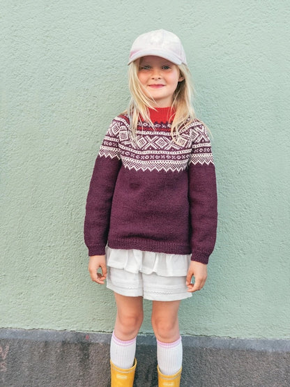 Marius Sweater Junior - light and durable | made from Tynn Peer Gynt by Sandnes Garn