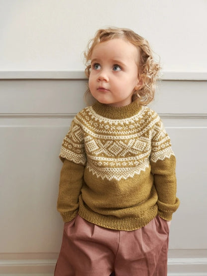 Marius Sweater Baby - two-colored | delicate pattern from Sunday by Sandnes Garn