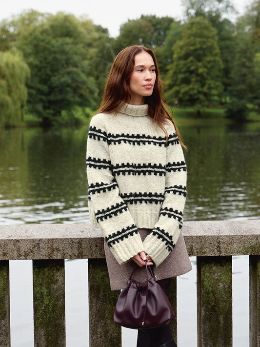 Ridge Sweater | detaillierte Streifen aus Atlas von Sandnes Garn