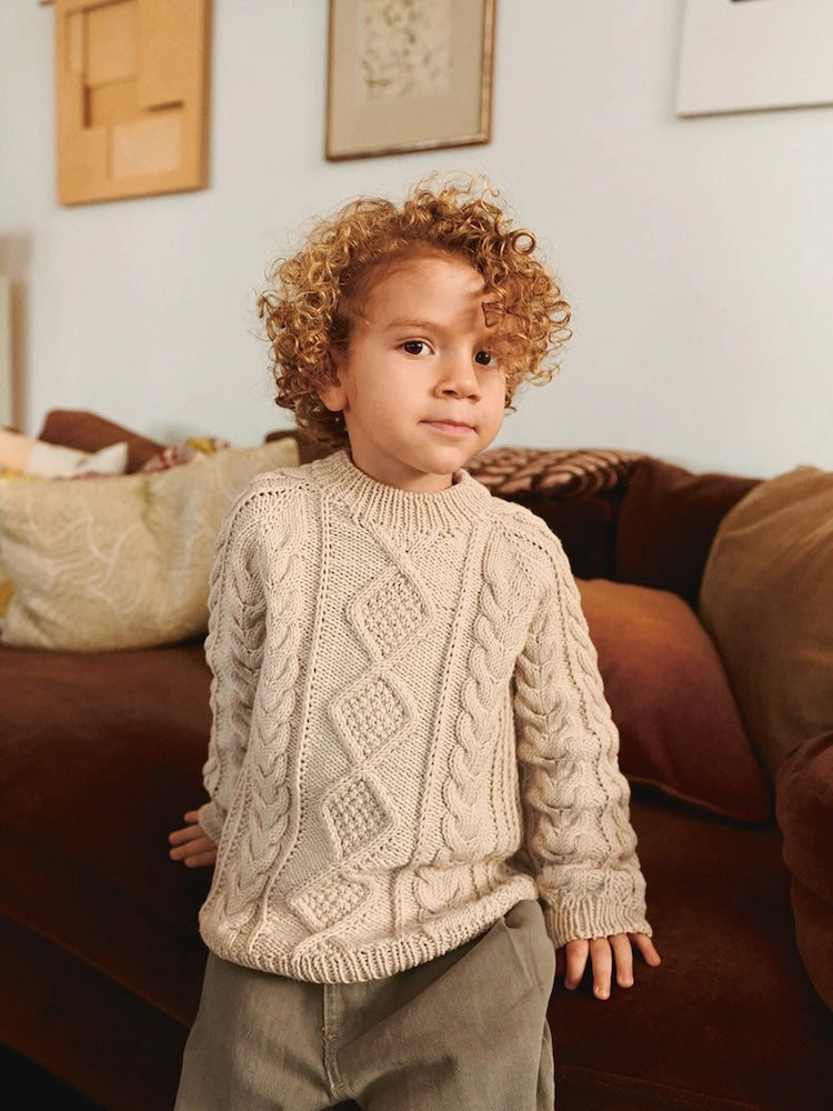 Nilo Sweater Kids - Merino Wool | soft cable pattern made of merino wool from Sandnes Garn