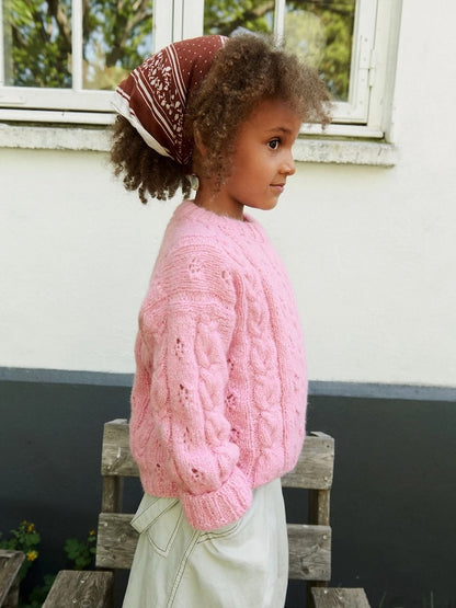Junia Sweater Kids | leichter Zopfmuster-Pullover aus Kos von Sandnes Garn
