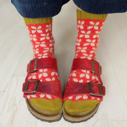 Whoops a Daisy Socks | Magnifiques pâquerettes en Jawoll de Lang