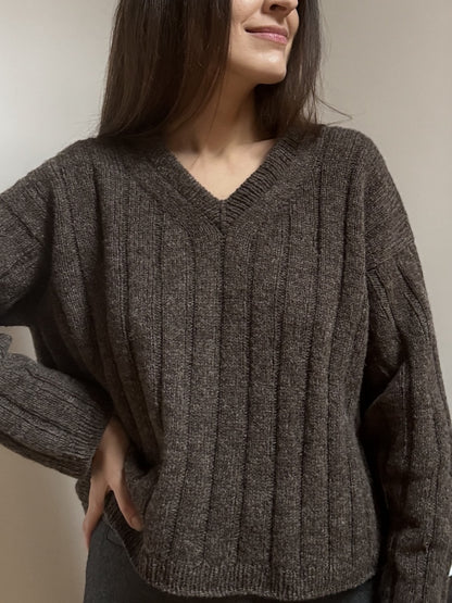 The Boston V-Neck | made from pure cashmere with Organic Cashmere 6/28 by Pascuali
