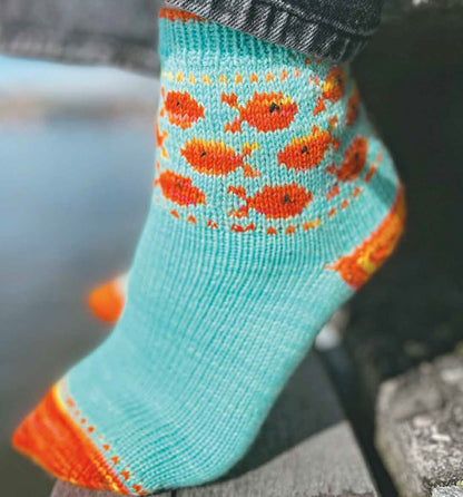 Tricoter des chaussettes à motifs géniaux | des modèles uniques sur des thèmes estivaux