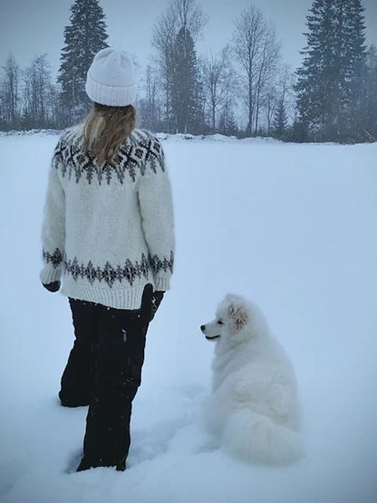 Fjelltur Sweater | kontrastfyldt norsk mønster af Alafosslopi fra Lopi Island