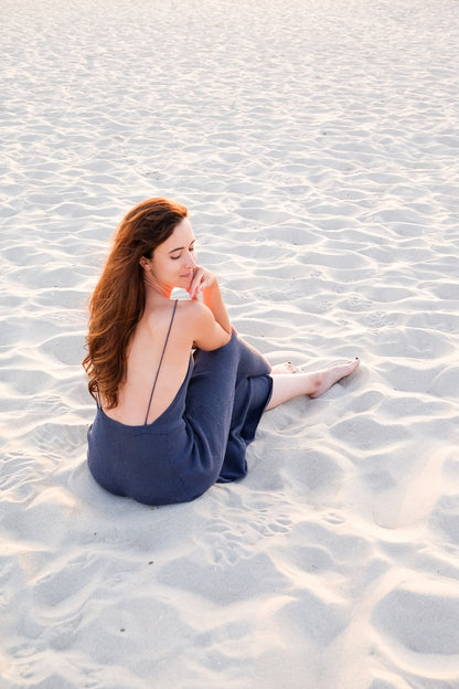 THE GIRL Dress | Silhouette délicate en pure soie de Knitting for Olive