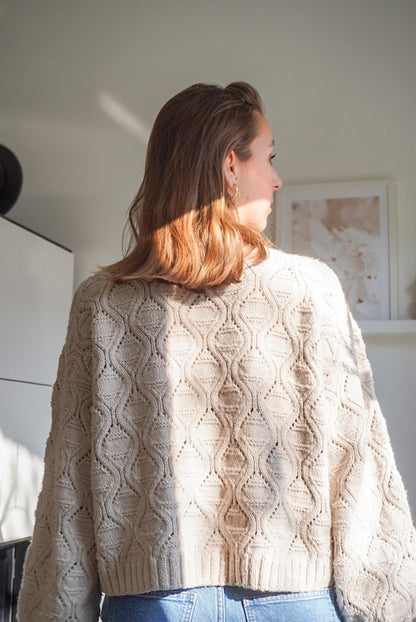 Waves Cardigan | de charmantes motifs d'ondes en Double Sunday de Sandnes Garn