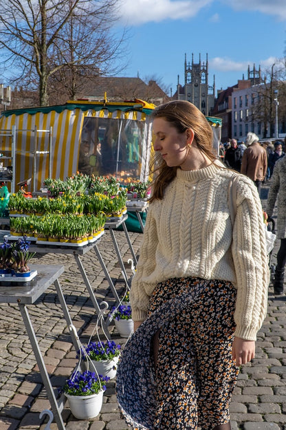 Pull de marché hebdomadaire | motif torsadé enchanteur en alpaga Ull de Sandnes Garn